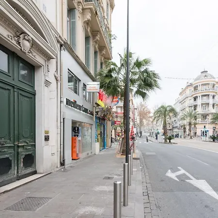 Grand A 5 Min Du Palais Des Festivals *